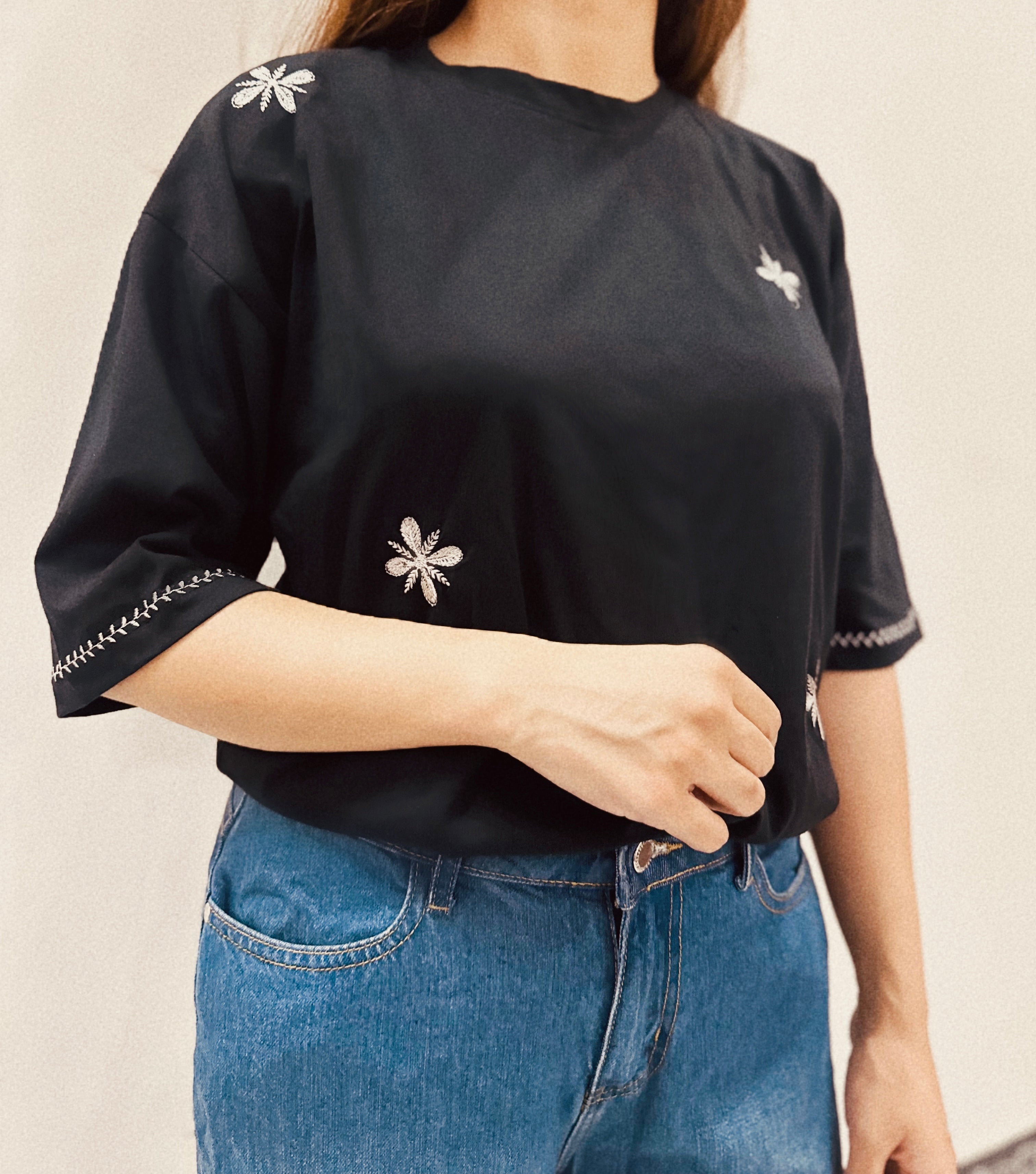 Monochrome Bloom Tee – Black