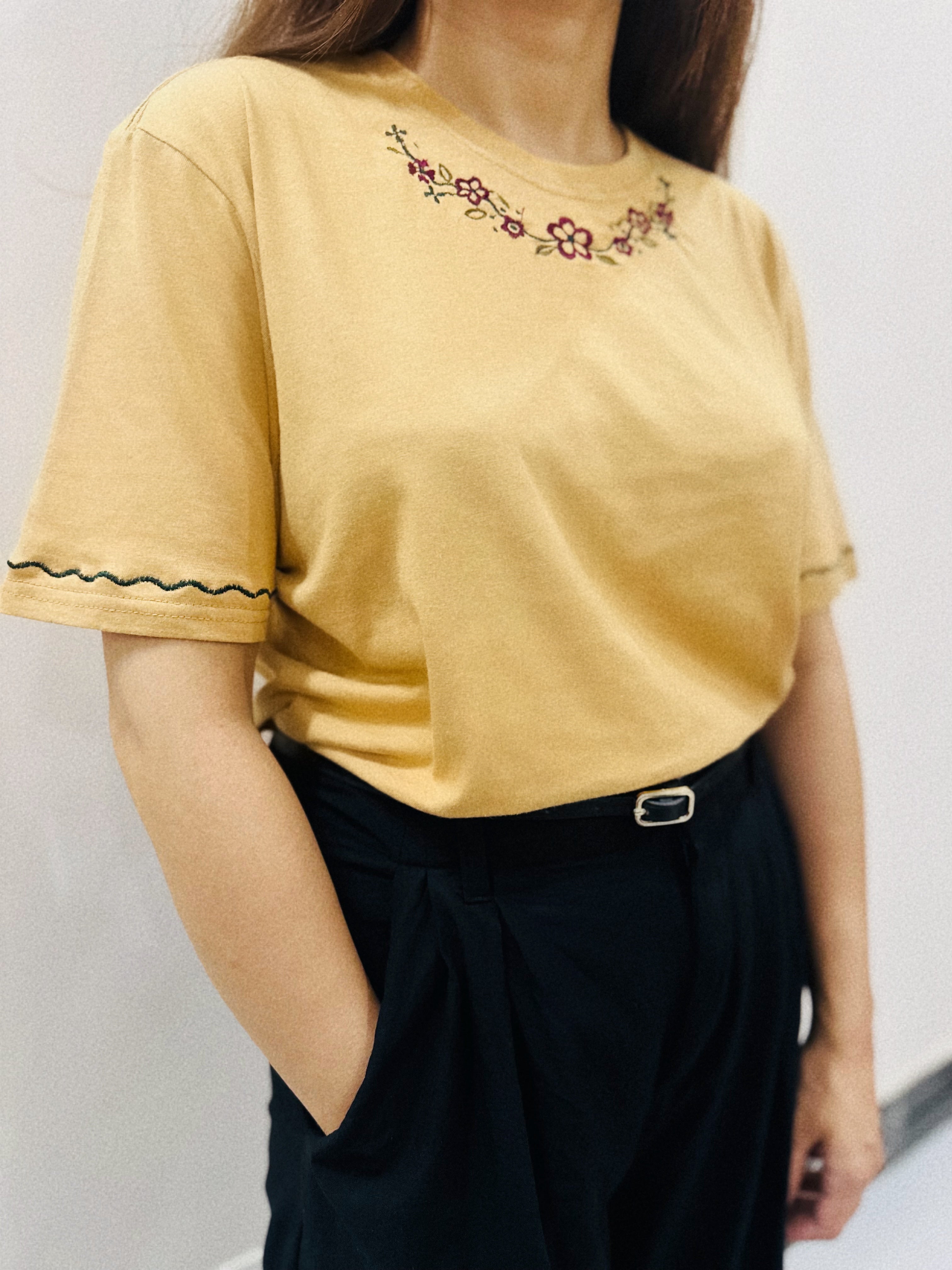 Golden Bloom Tee – Khaaki