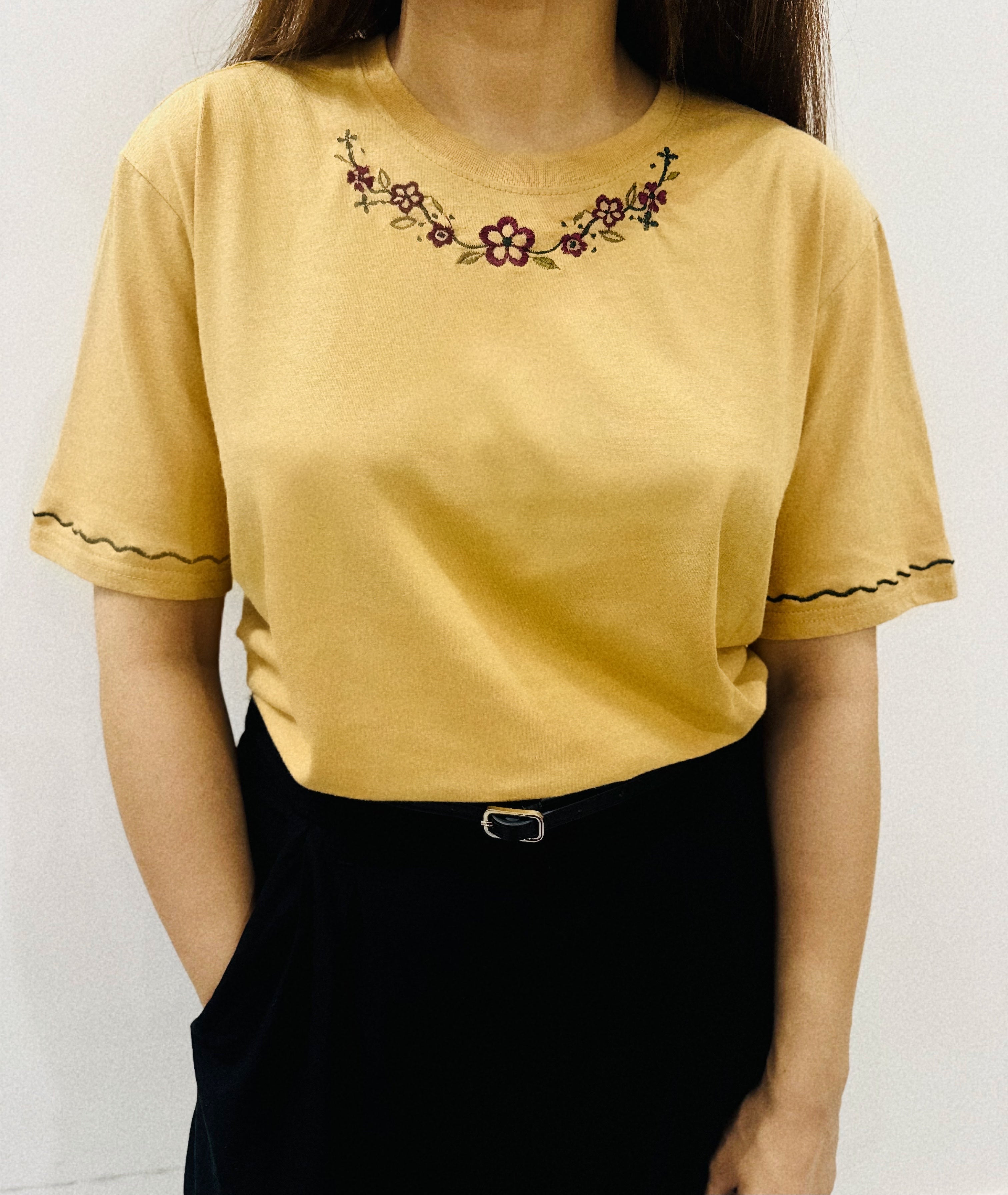 Golden Bloom Tee – Khaaki